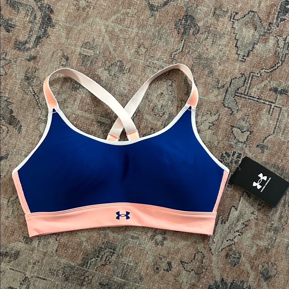NWT Under Armour Padded Criss Cross Adjustable Sports Bra